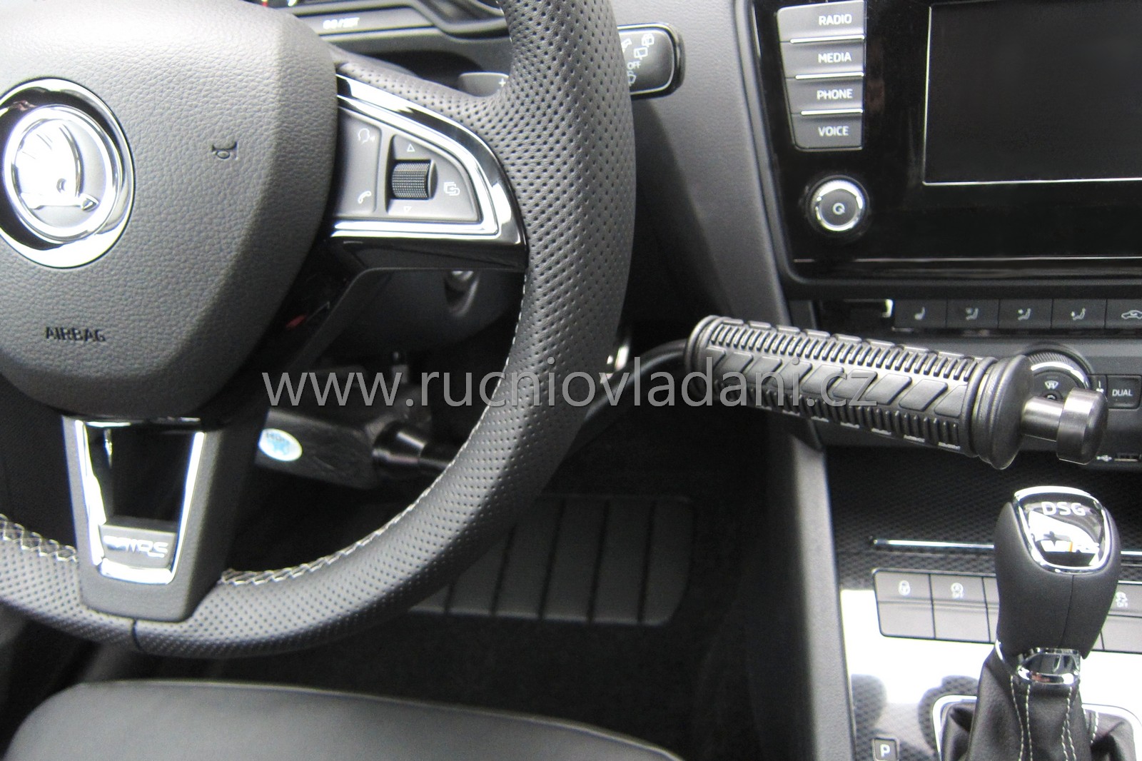 MERO 2a - větší aretace pro slabší motoriku ruky - Škoda Octavia III RS MERO 2a - větší aretace pro slabší motoriku ruky - Škoda Octavia III RS